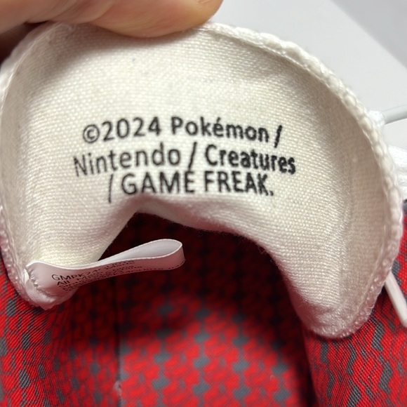 Ground Up Pokémon Kids High-Top Sneakers Sizes 3 - Picture 9 of 12